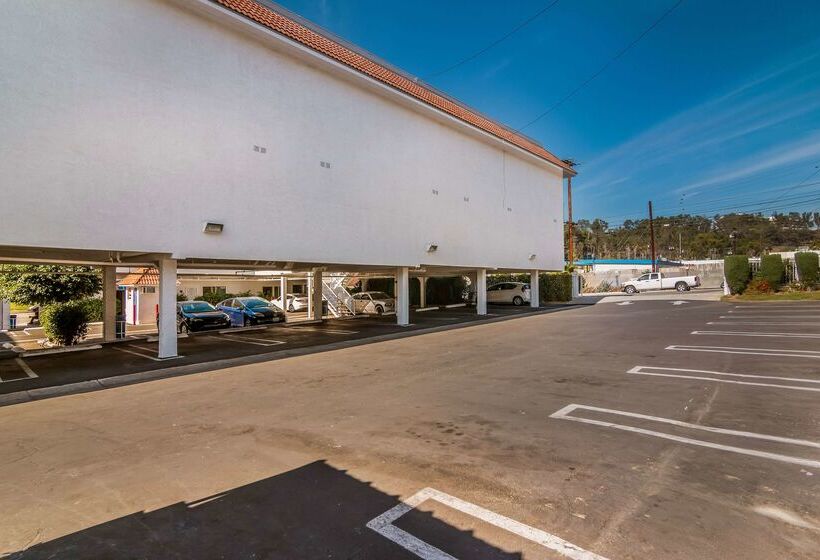 Motel 6 Monterey Park