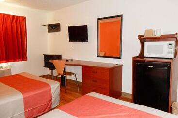 مُتل Ashley Inn Ponca City