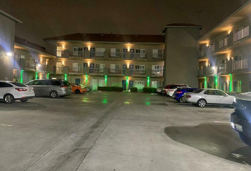 Pensão Mid City Inn & Suites Pico Rivera