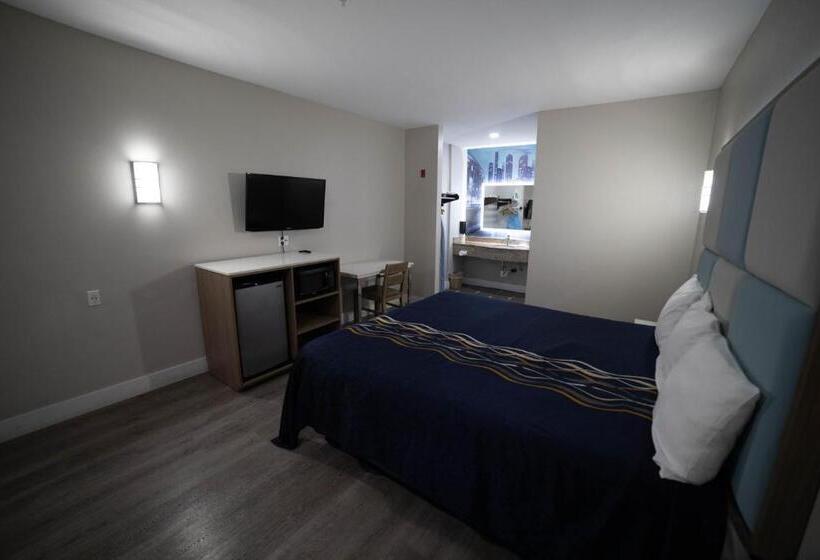 پانسیون Mid City Inn & Suites Pico Rivera