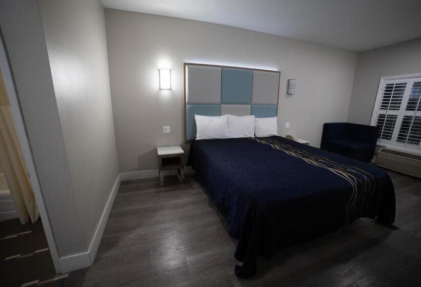 پانسیون Mid City Inn & Suites Pico Rivera