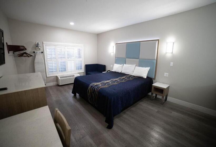 پانسیون Mid City Inn & Suites Pico Rivera