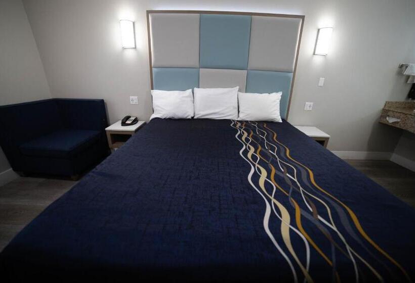 پانسیون Mid City Inn & Suites Pico Rivera