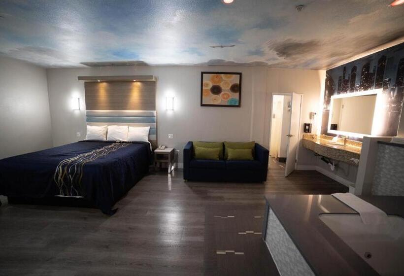 پانسیون Mid City Inn & Suites Pico Rivera