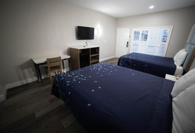 پانسیون Mid City Inn & Suites Pico Rivera