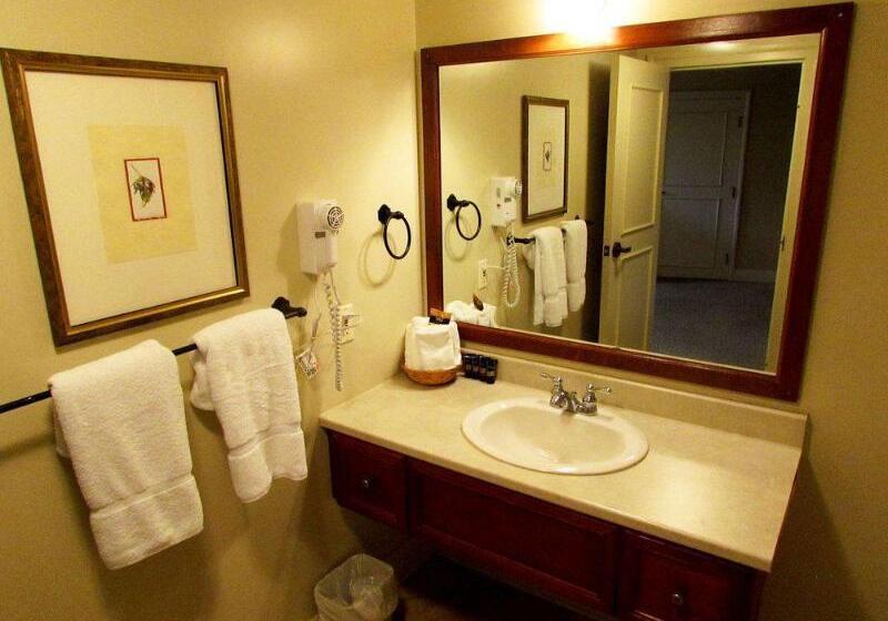 منتجع Calabogie Peaks Hotel, Ascend Hotel Collection