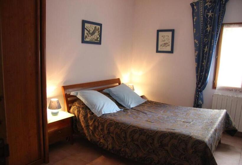 مبيت وإفطار Chambre D Hôte Chez Antoinette Et Charles