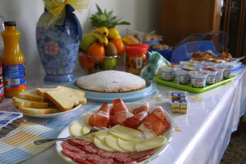 تختخواب و صبحانه Villa Consorti