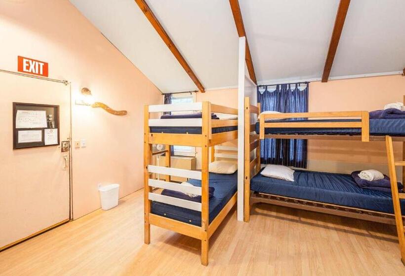 Hi Martha S Vineyard   Hostel
