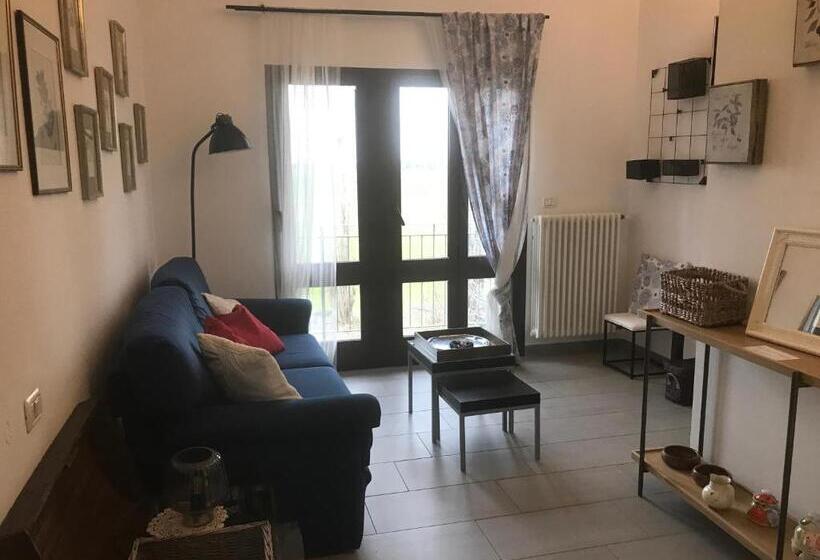 هتل Azienda Agrituristica Santissima Trinità