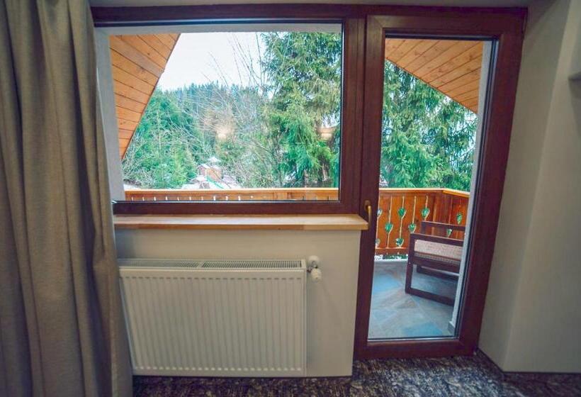 پانسیون Popasul Domnesc  Resort& Spa  Voronet Vue