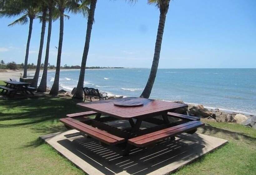 Tropical Beach Caravan Park