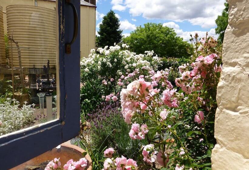 Bed and Breakfast The Globe Inn