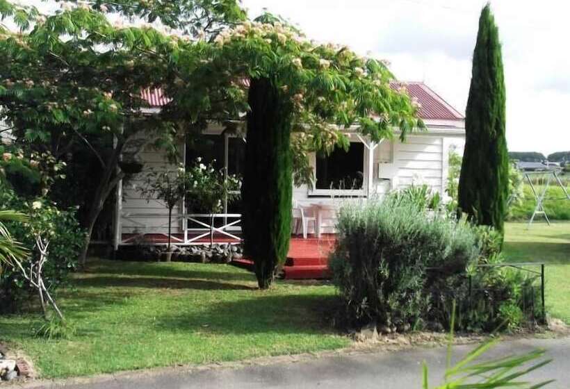 هتل Whitianga Campground