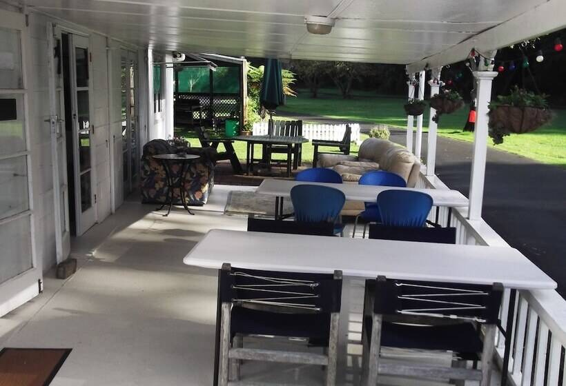 هتل Whitianga Campground