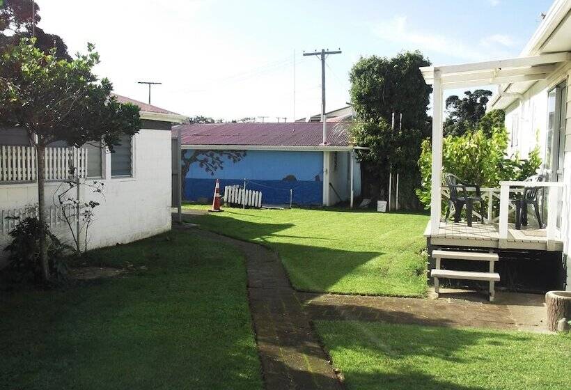 هتل Whitianga Campground