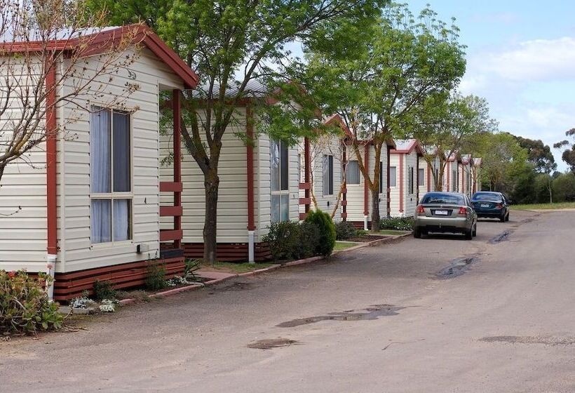 Отель Horsham Holiday Park