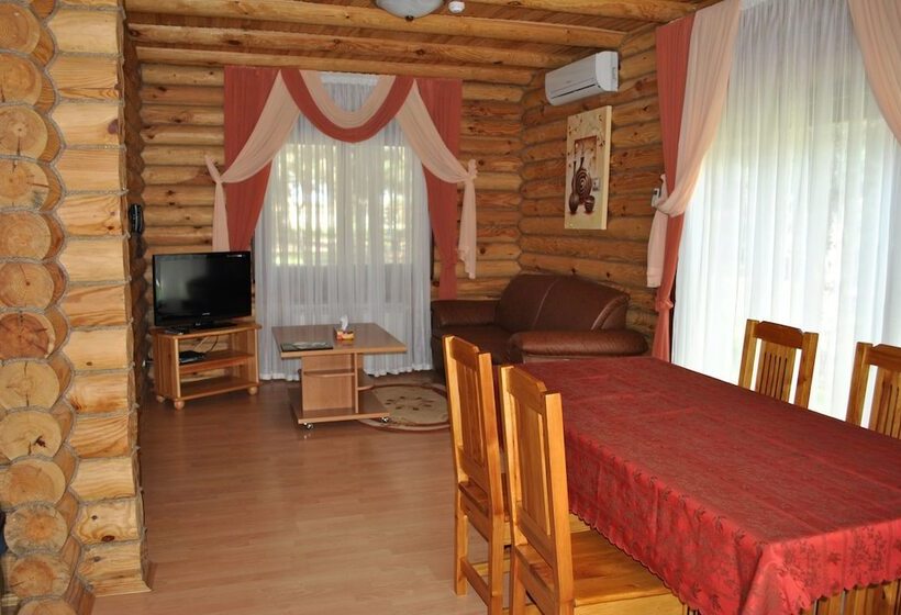 هتل Kompleks Otdykha Elki Palki
