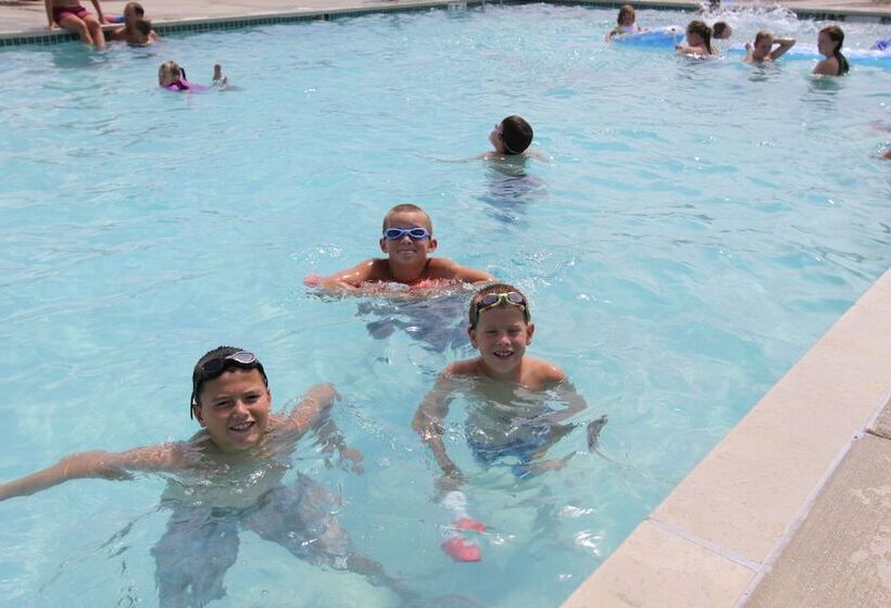 Отель Neshonoc Lakeside Camping Resort