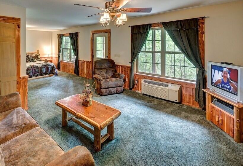 Lake Forest Luxury Log Cabins