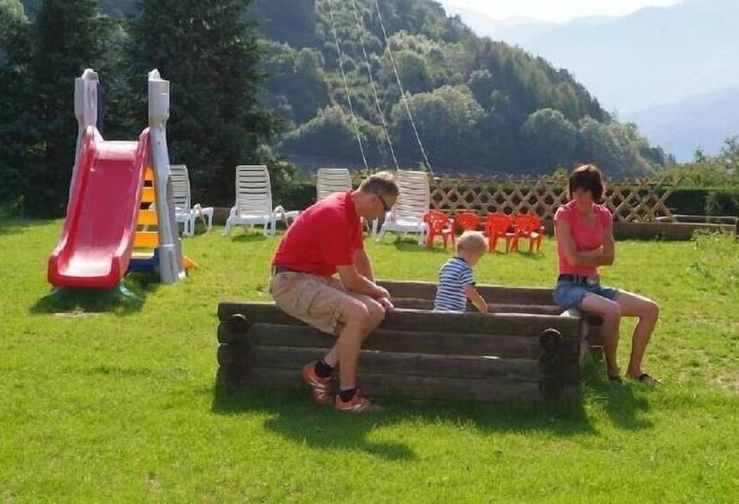 إقامة Lake Project