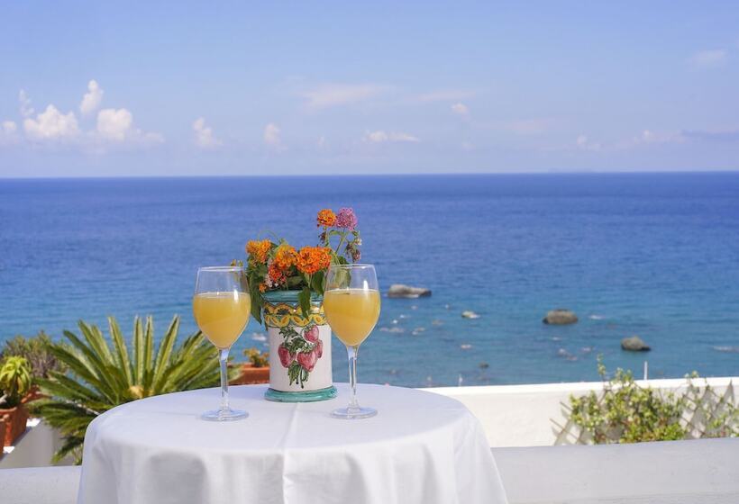 Bed and Breakfast Accommodation For 6 With A Breathtaking View Of Citara