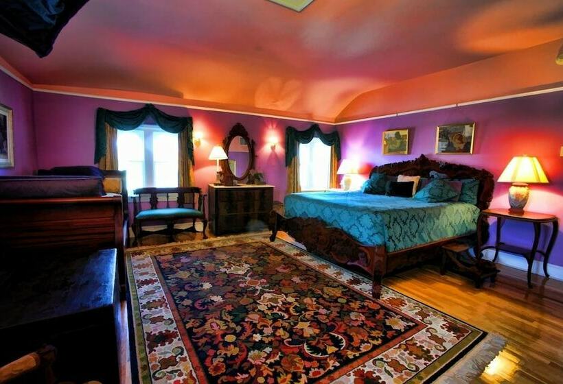 تختخواب و صبحانه The Southern Mansion