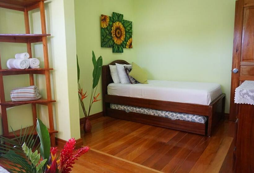 هتل Inn Jimenez