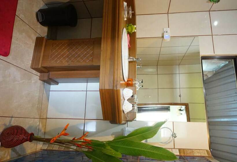 هتل Inn Jimenez