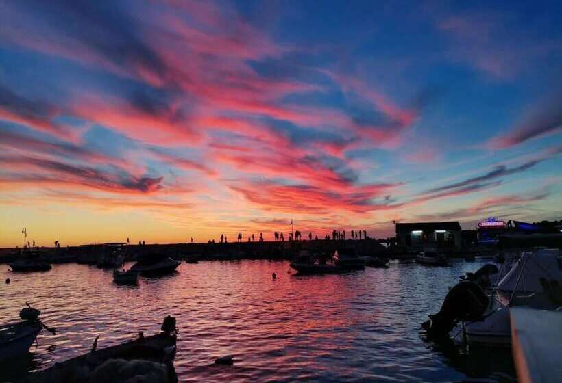هتل Marina