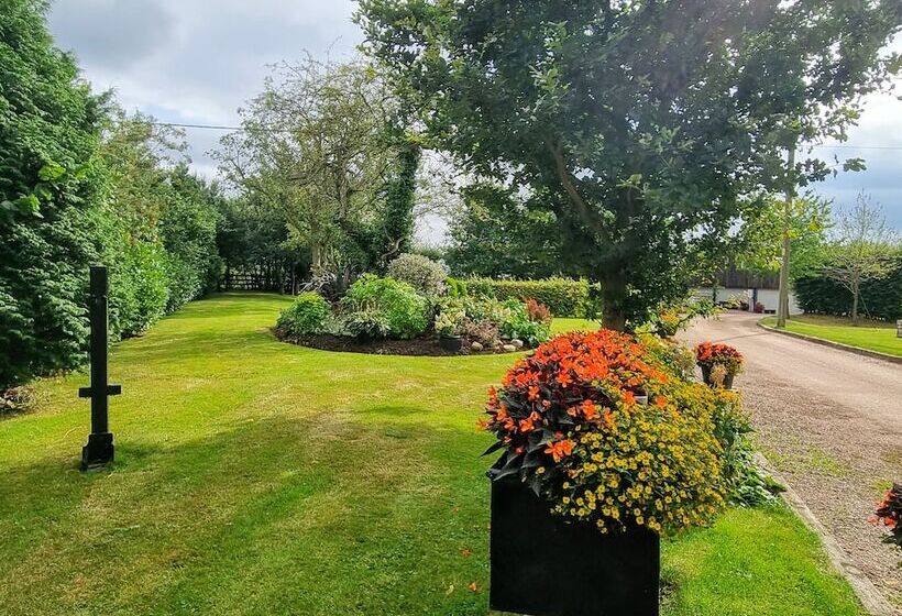 Paddock Cottage   Thorpe Arnold, Melton Mowbray