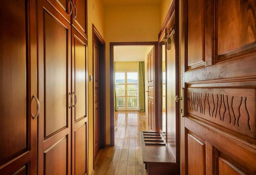 Пансион Cozy Park View Room With Breakfast Included