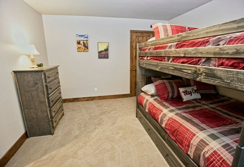 Silverpine Hideaway By Casago Mccall  Donerightmanagement