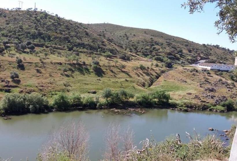 تختخواب و صبحانه Abetarda Cc