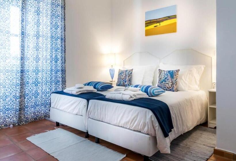 تختخواب و صبحانه Abetarda Cc