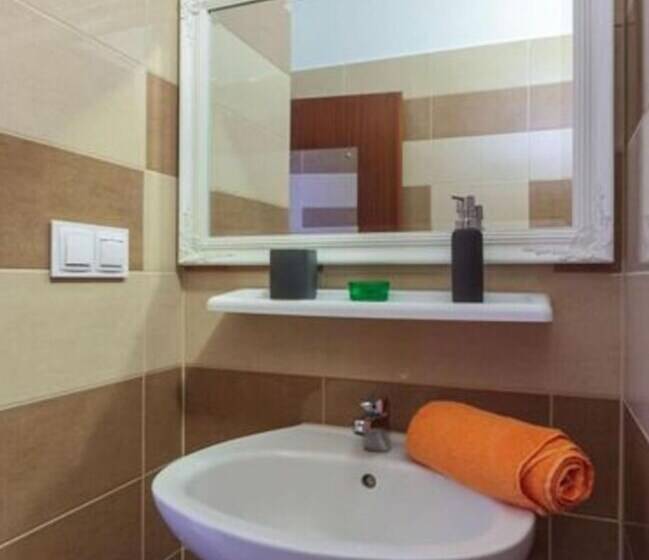 فندق Excellent Double Bed Room With Balcony And Sea View