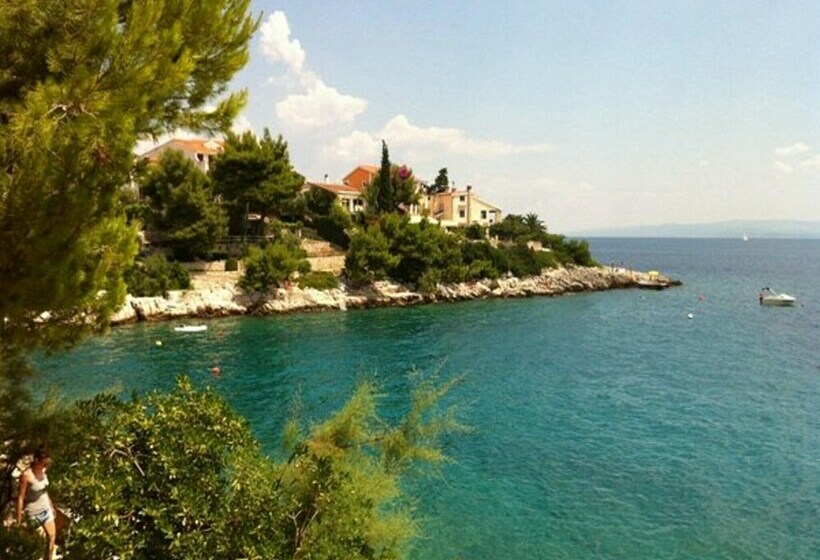 ホテル Lovely Double Bed Room With Balcony And Sea View