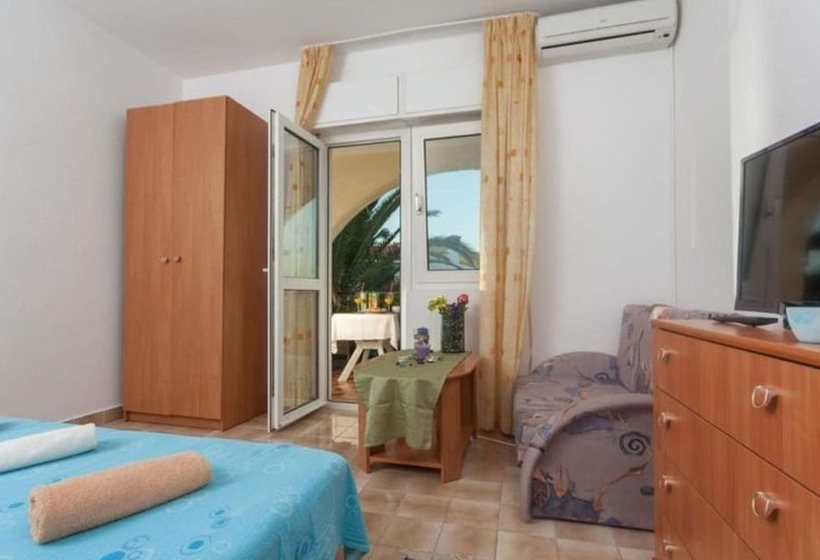 בית מלון כפרי Private Double Bed Room With Balcony And Sea View