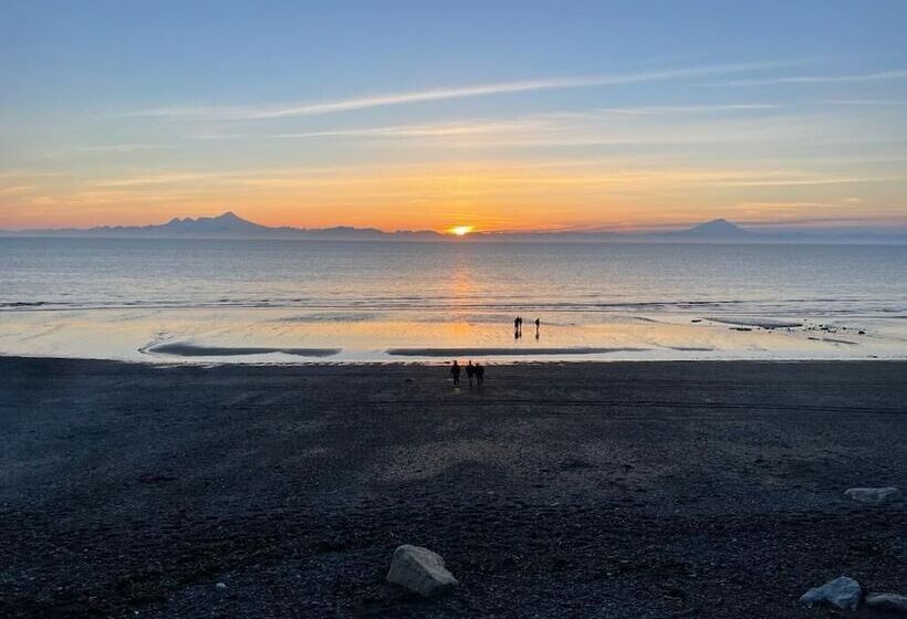 فندق King Halibut Lodge