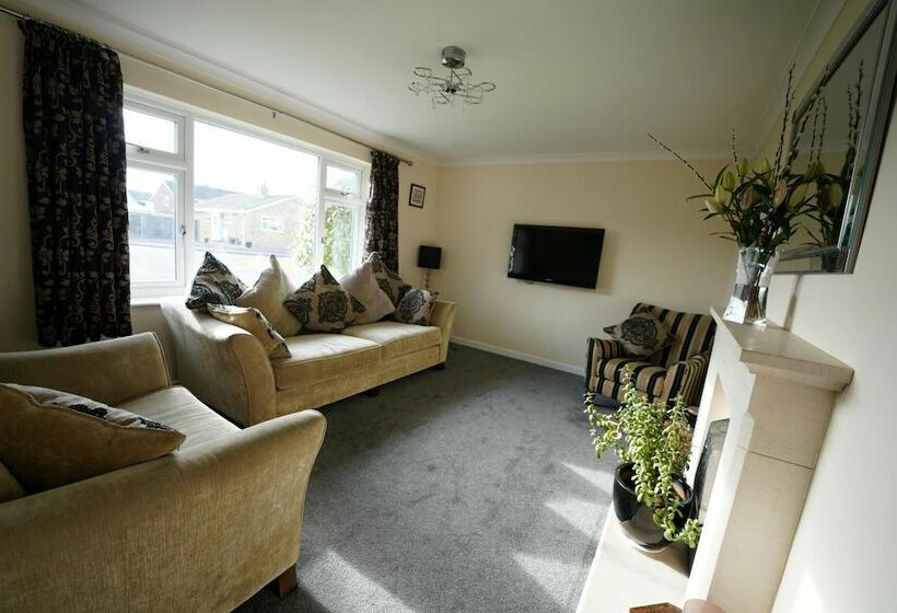 New Unique 2bd Detached Bungalow Burnhamonsea, Burnham on Sea the best