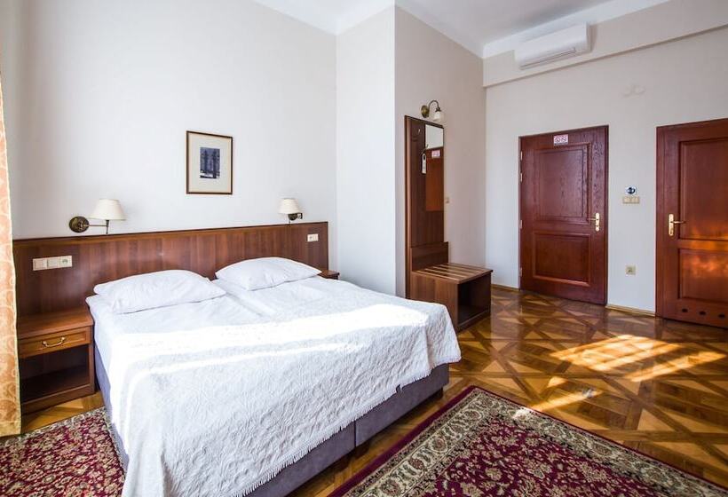 Aparthotel Basztowa
