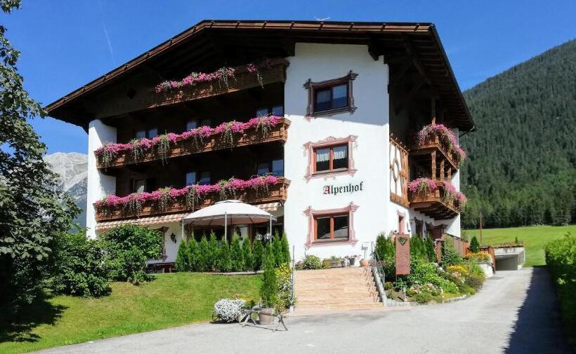 Bed and Breakfast Alpenhof Wohlfühlpension