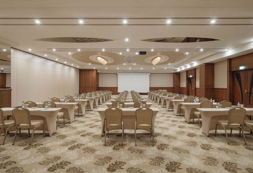 Hotel Doubletree By Hilton Istanbul Atasehir  & Conference Centre