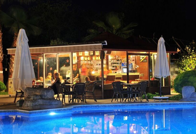 هتل Grenadine Lodge