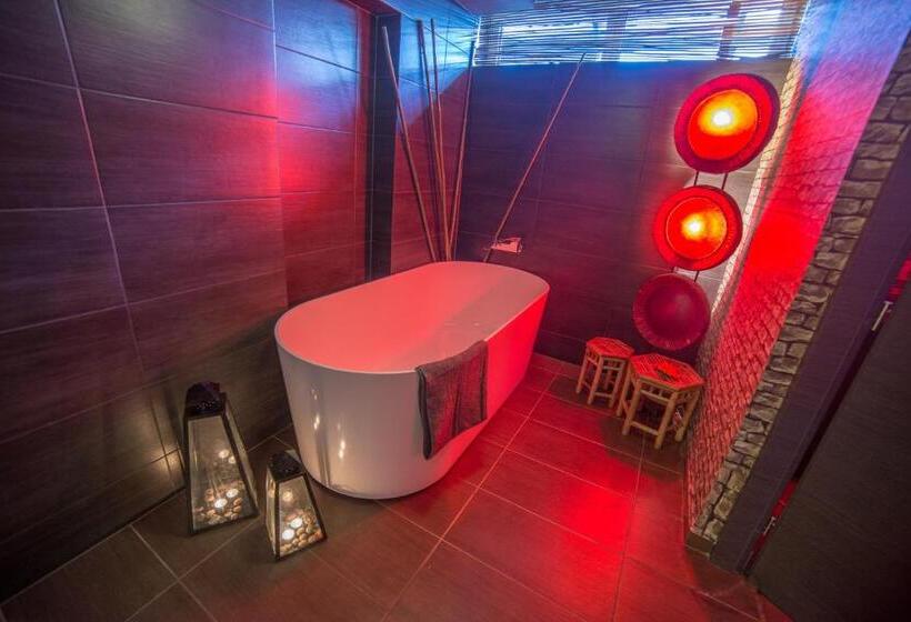هتل Montebello Bussines & Spa