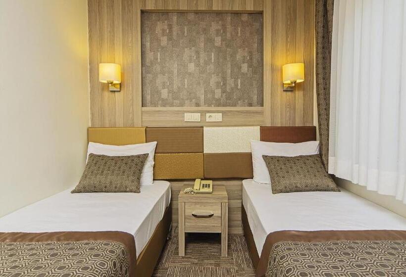 Fotos del hotel Pera Arya:  5