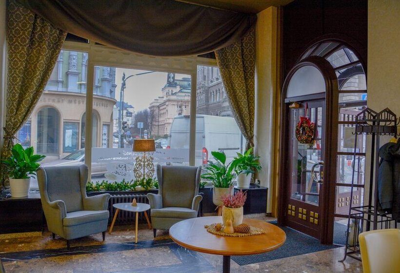 هتل Praha Liberec