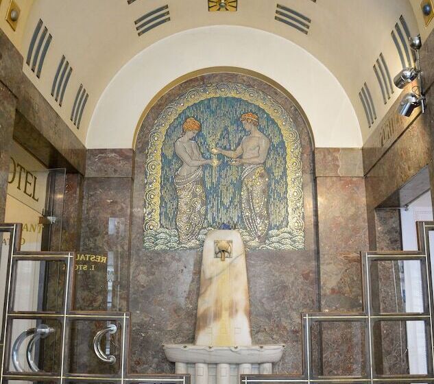 هتل Praha Liberec