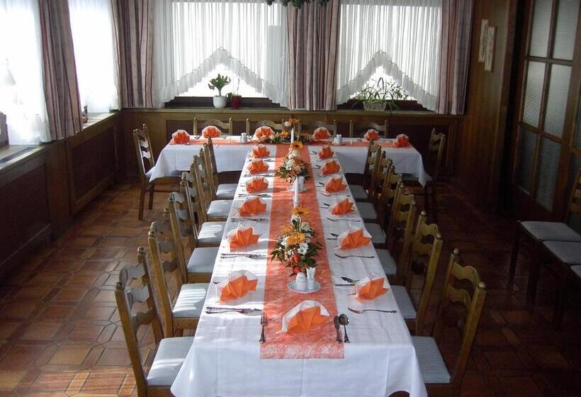 ホテル Restaurant Zum Schwan