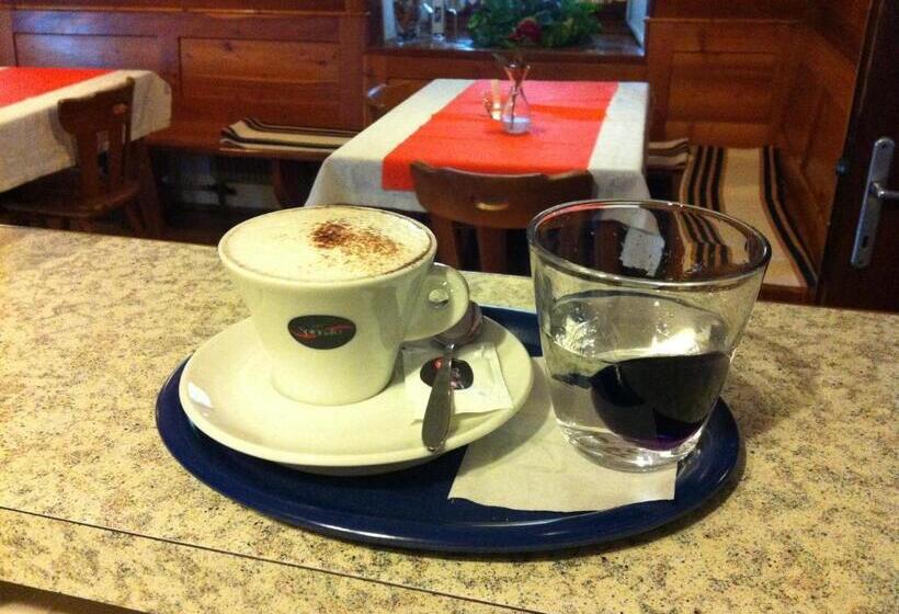 ホテル Jerà Am Furtnerteich